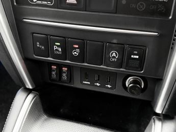 Mitsubishi L200 2.2 DI-D DC Barbarian X Auto 4WD Euro 6 (s/s) 4dr